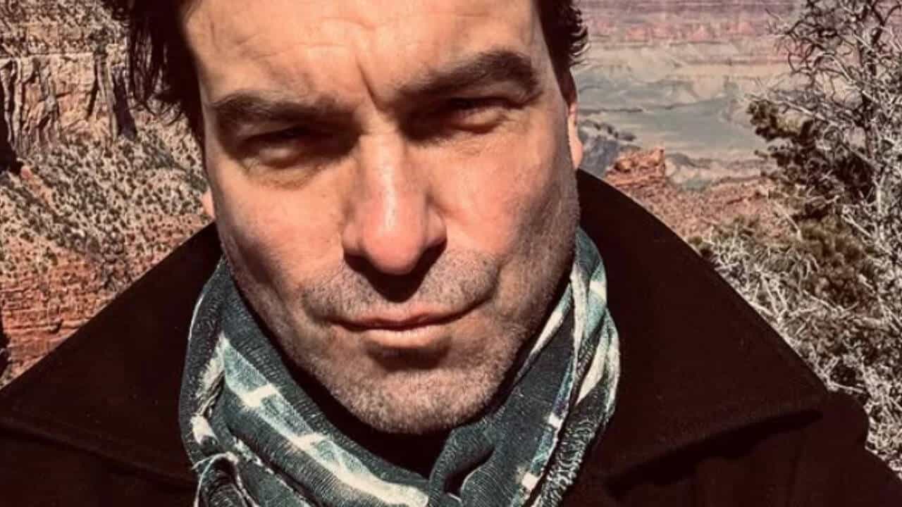 जॉनी गैलेकी ने जंगल की आग के बाद कैलिफोर्निया रैंच $825,000 में बेचा