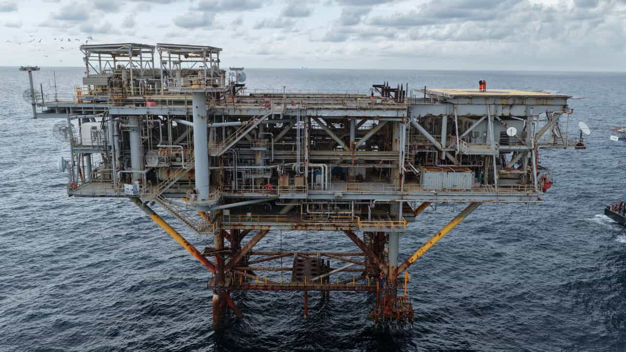 Alabama Transforms Decommissioned Natural Gas Rig into Two Artificial Reefs