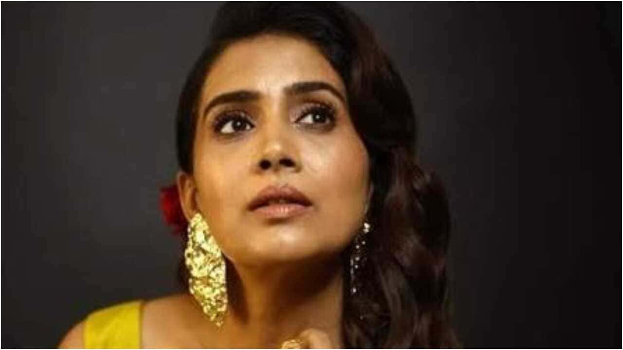 Sonali Kulkarni Discusses Typecasting of Actresses and Praises Aamir Khan, Saif Ali Khan