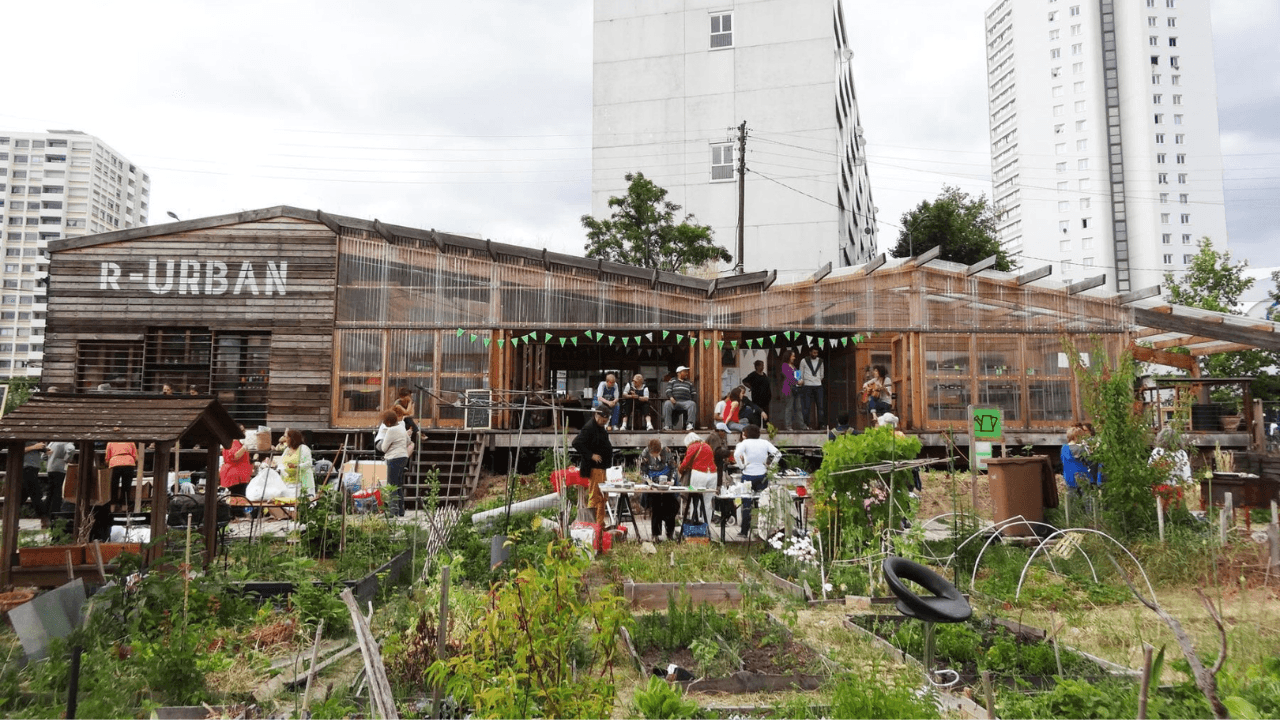 London Residents Turn Food Scraps into Sauna Fuel with Community Project