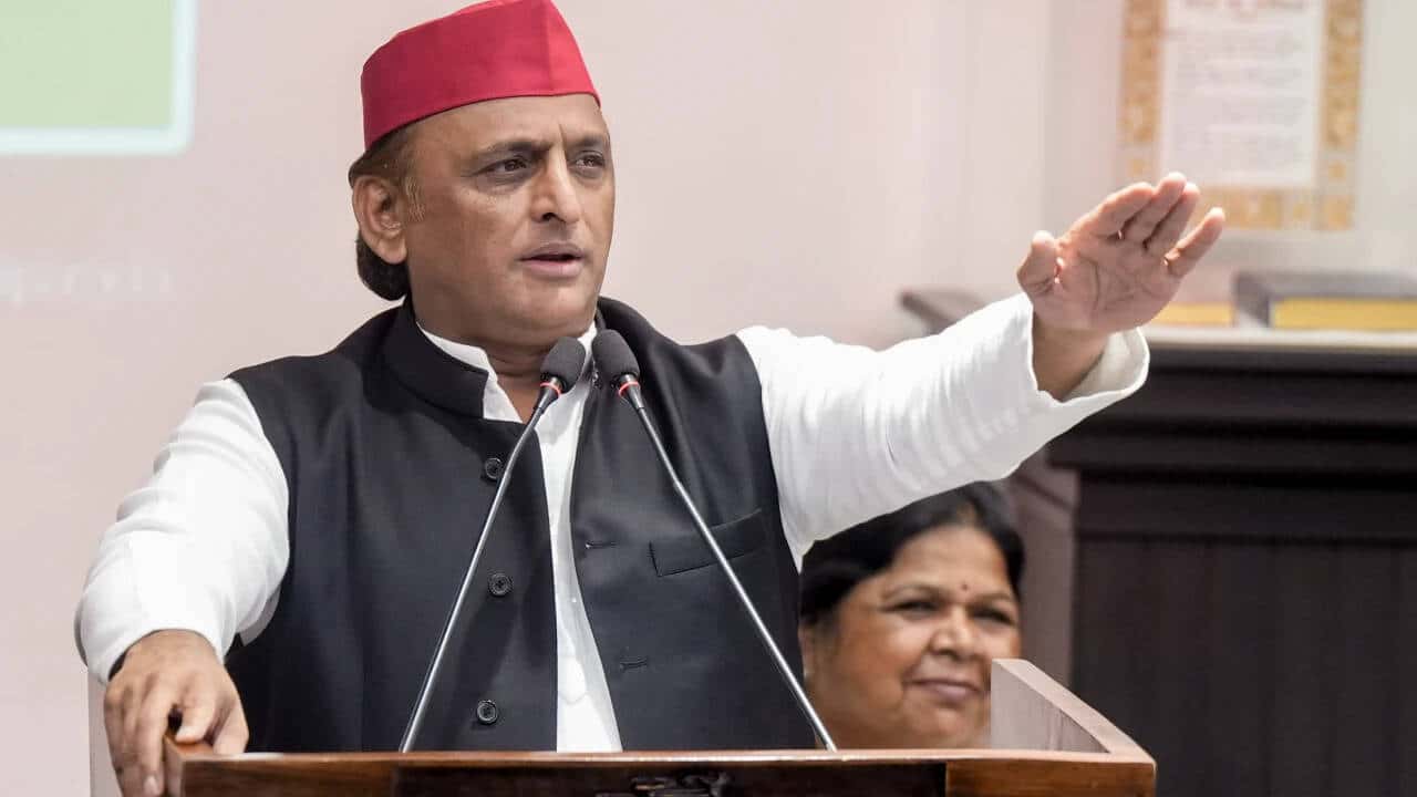 'We could sit down to eat samosas': Akhilesh Yadav on skipping Kharge's INDIA bloc lunch