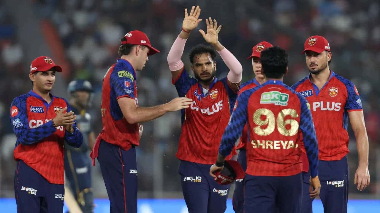 Shreyas Iyer’s Punjab Kings Face Coaching Changes as Hopes and Haddin Depart
