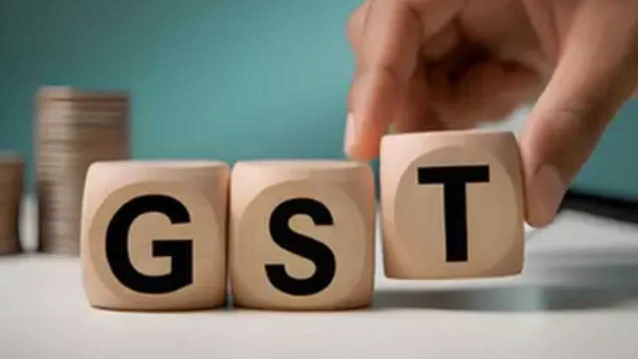 जीएसटी संग्रह अगस्त में 14.8% बढ़कर रिकॉर्ड 1.99 लाख करोड़ रुपये हुआ