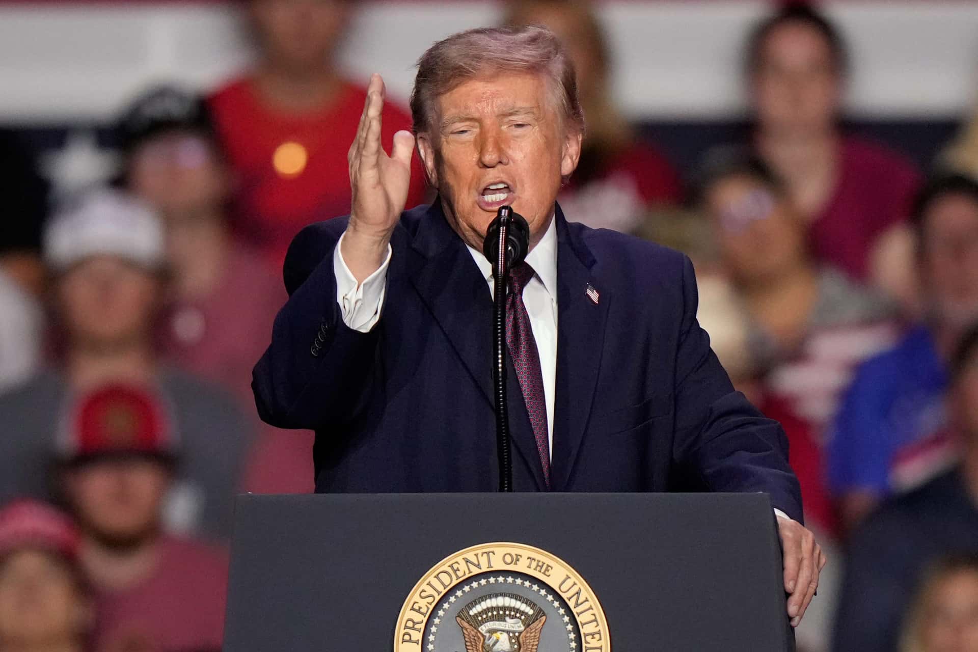 Trump Confirms No US Attack on Iran Before Midterm Elections