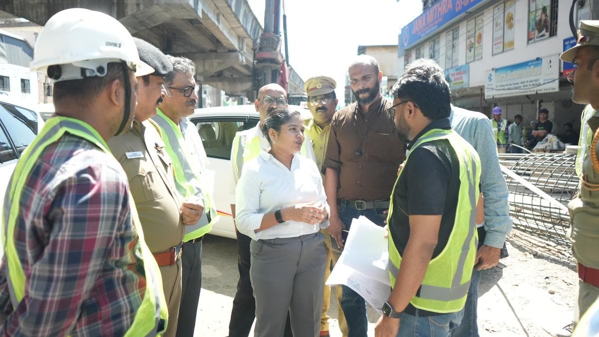 Collector Directs KMRL and MVD to Address Traffic Issues at Metro Worksites